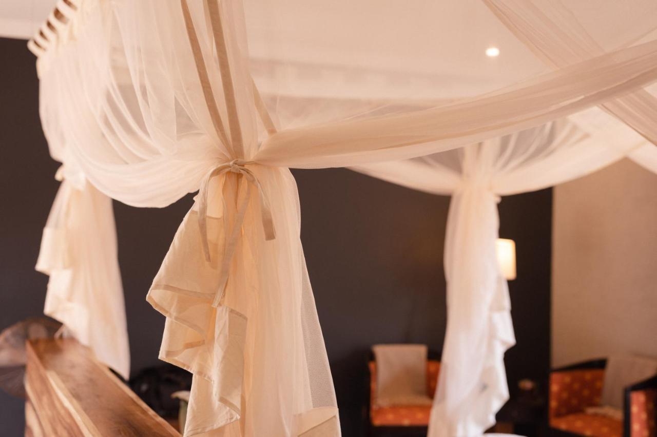Toshari Lodge Okaukuejo Εξωτερικό φωτογραφία