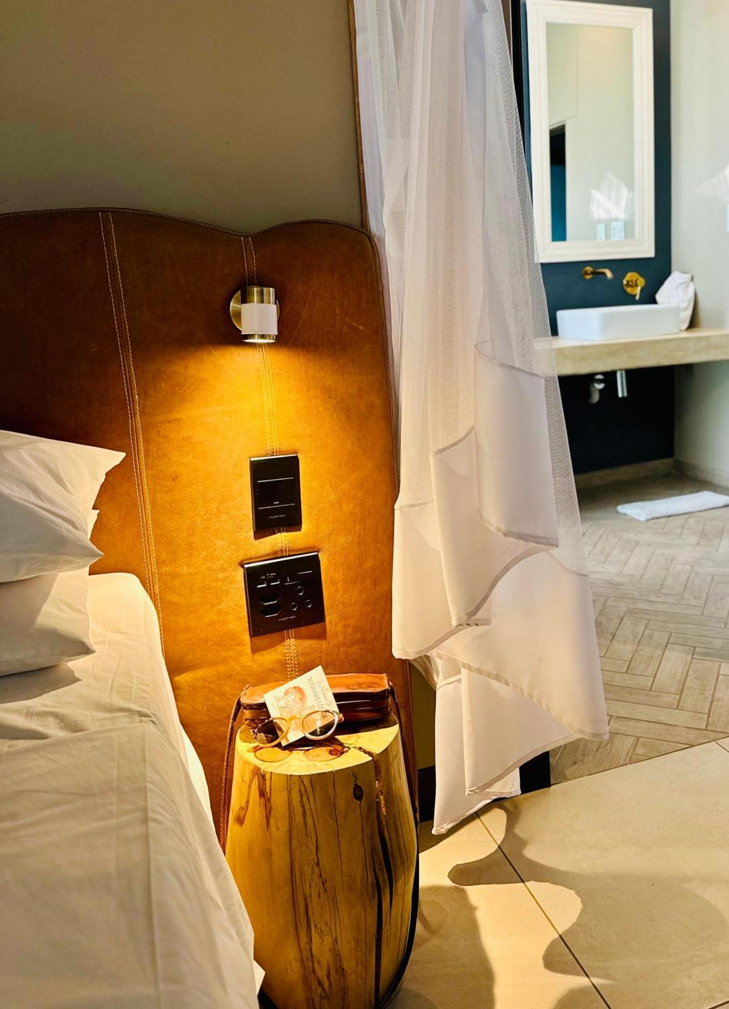Toshari Lodge Okaukuejo Εξωτερικό φωτογραφία