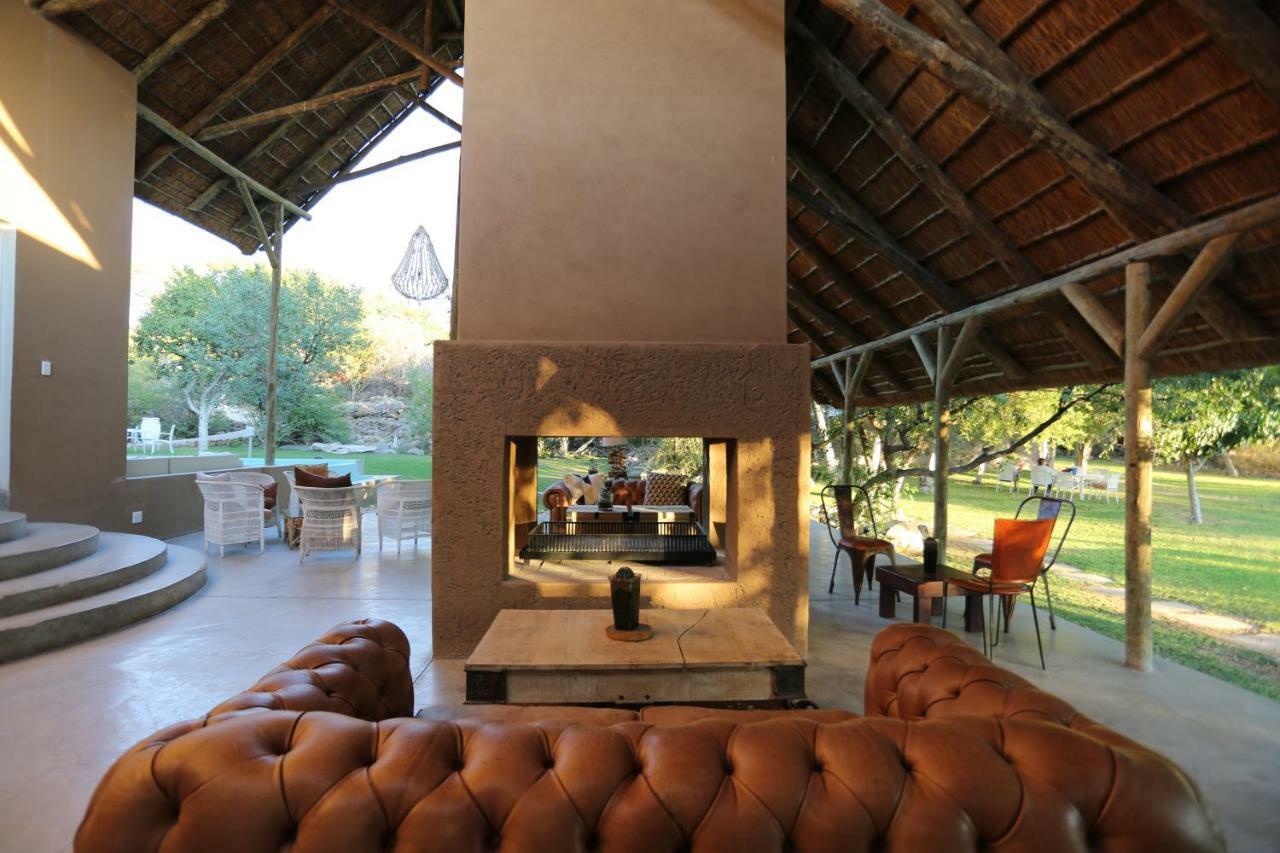 Toshari Lodge Okaukuejo Εξωτερικό φωτογραφία